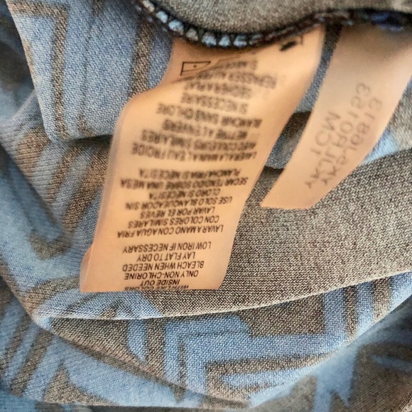 Karl Lagerfeld Paris M Blue/Black Top - Picture 8 of 8